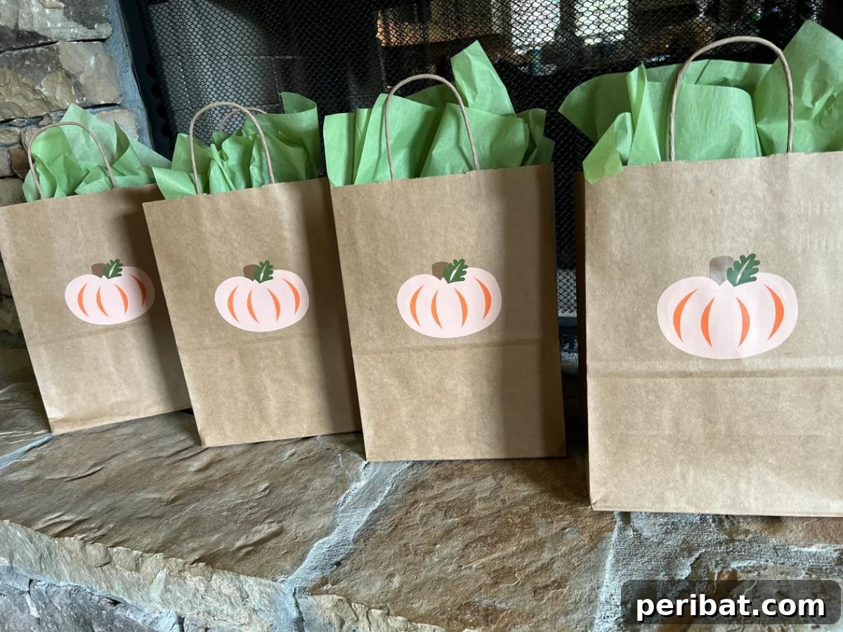 26 Autumnal Paper Bag Crafting Gems 26 Adorable little pumpkin kraft gift bags, perfect for fall events and party favors.