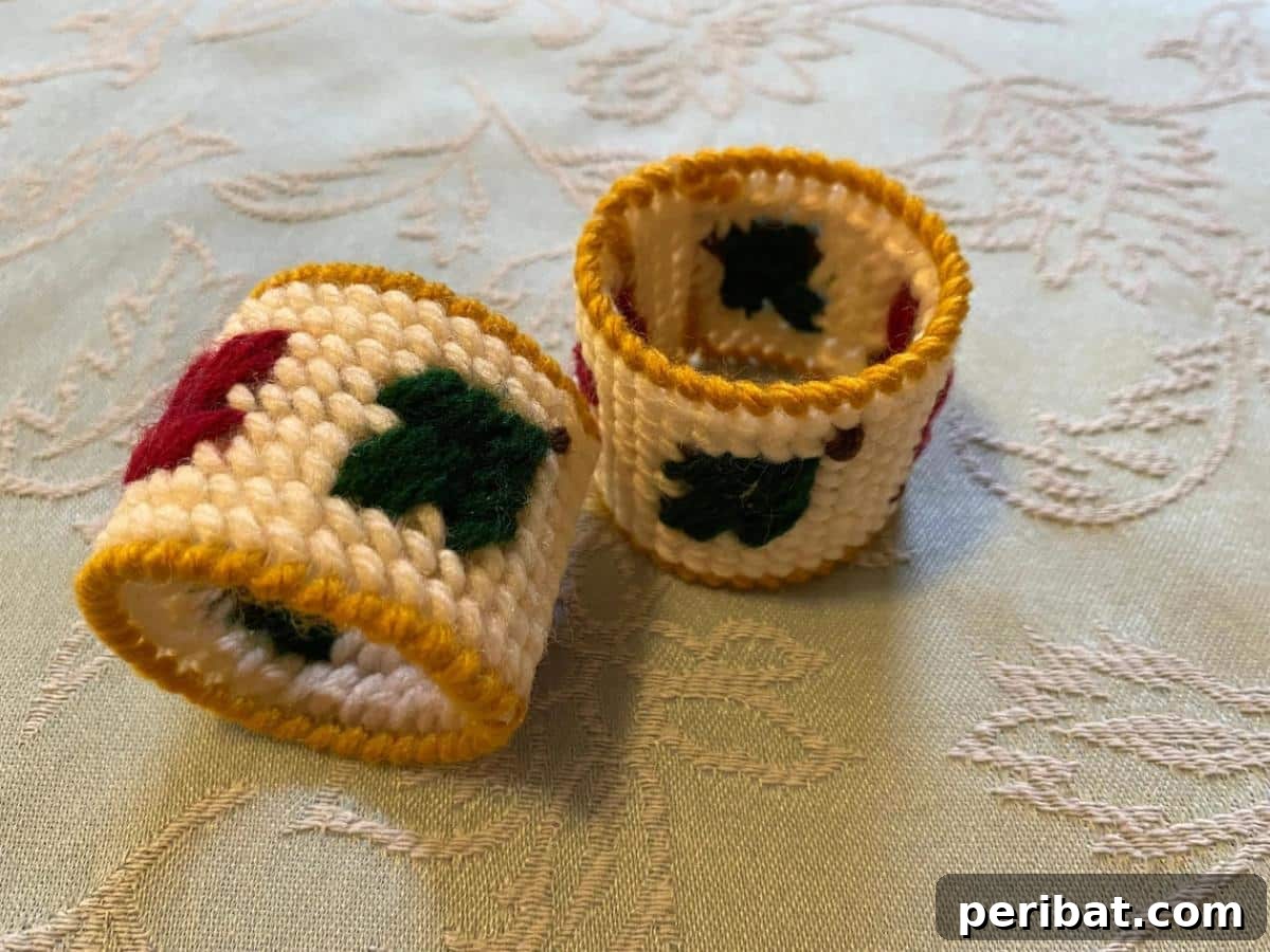 32 Creative Fall Napkin Ring Ideas 34 DIY Thanksgiving Leaf Napkin Rings With Plastic Canvas