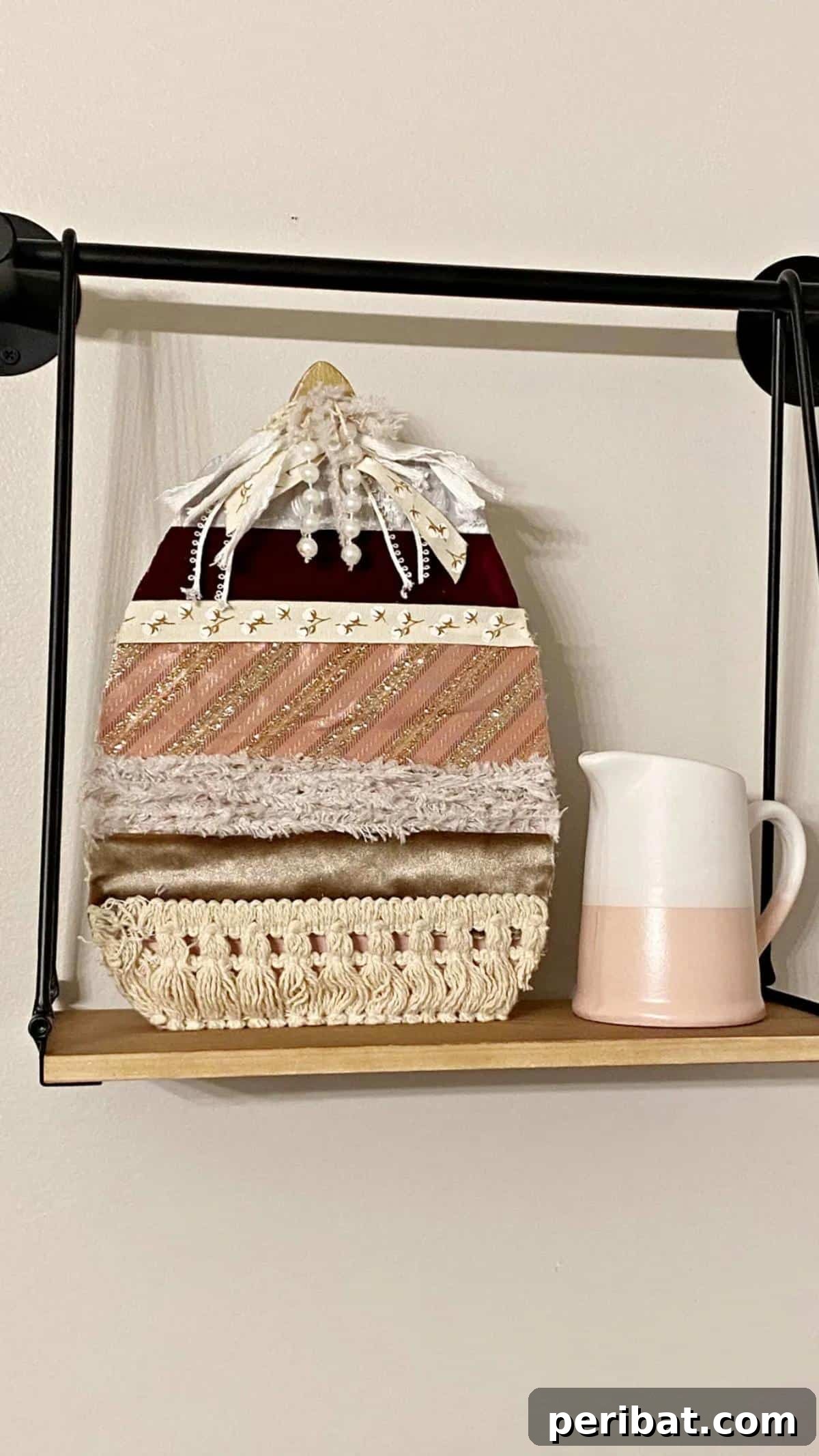 Simple Wooden Pumpkin Crafts for Autumn Decor 14 Elegant shabby chic wooden pumpkins with distressed paint.