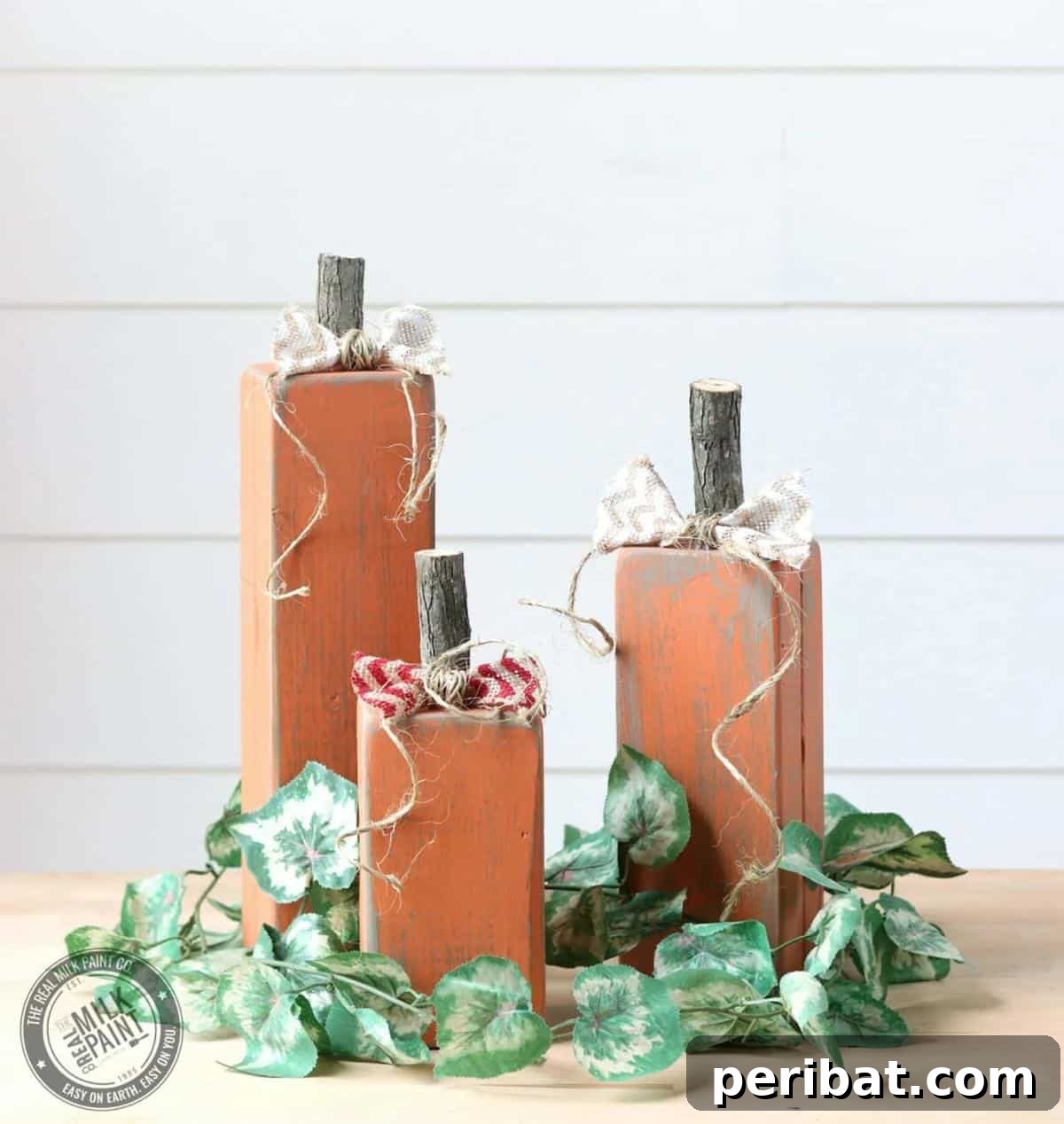 Simple Wooden Pumpkin Crafts for Autumn Decor 16 Creative DIY wooden pumpkin crafts for autumn decor.