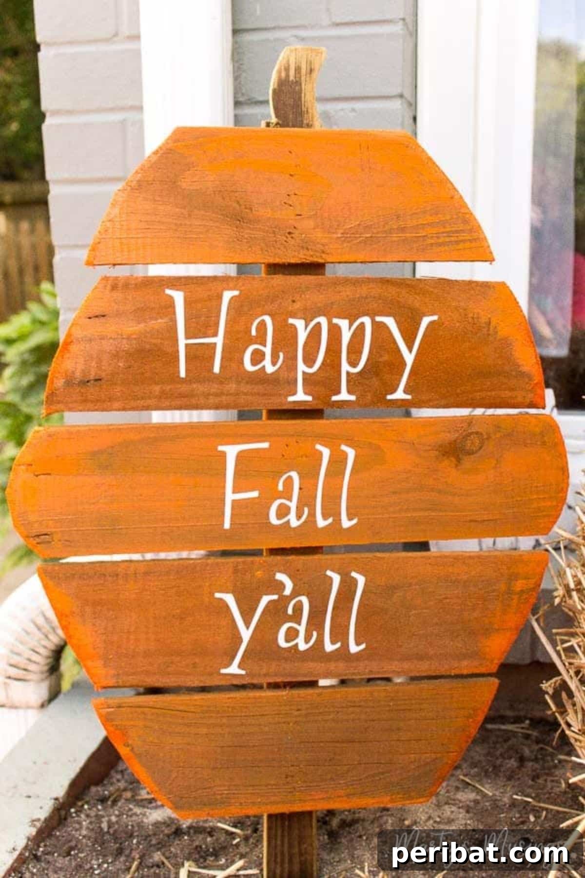 Simple Wooden Pumpkin Crafts for Autumn Decor 28 Charming wooden pumpkins crafted from repurposed fence boards.