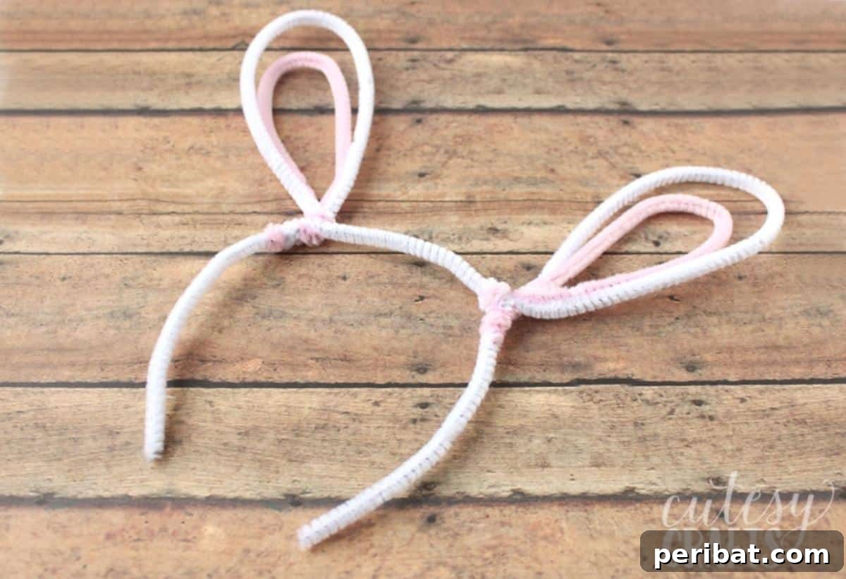 40 Super Easy Pipe Cleaner Crafts for Everyone 37 Pipe Cleaner Bunny Ears