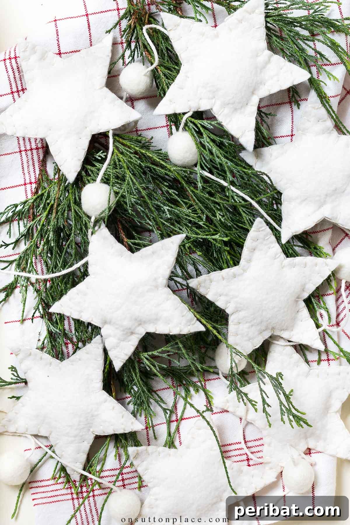 30 Creative Felt Garland DIY Ideas 12 DIY Wool Felt Christmas Tree Garland