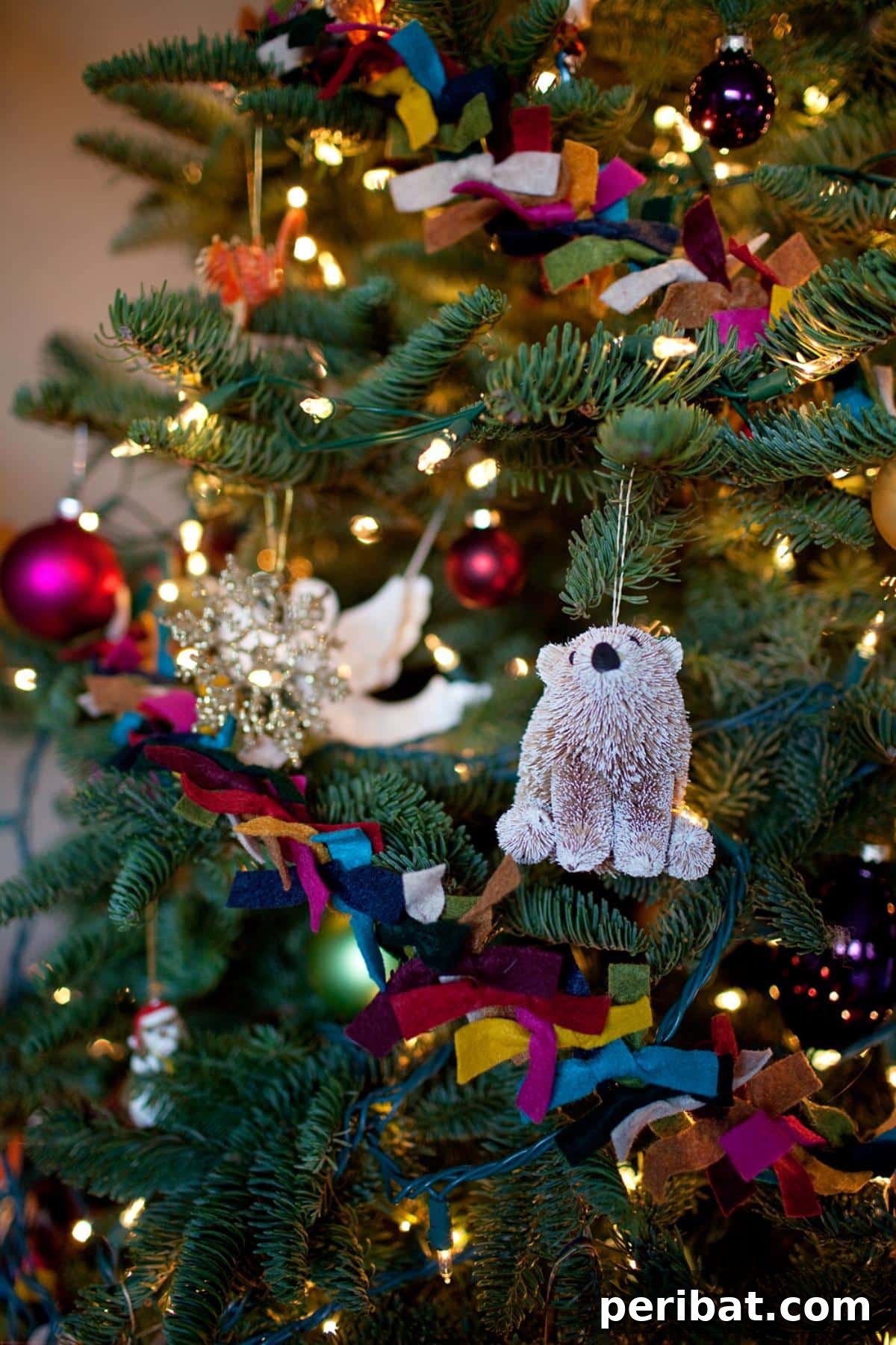 30 Creative Felt Garland DIY Ideas 19 Tell Felt Garland