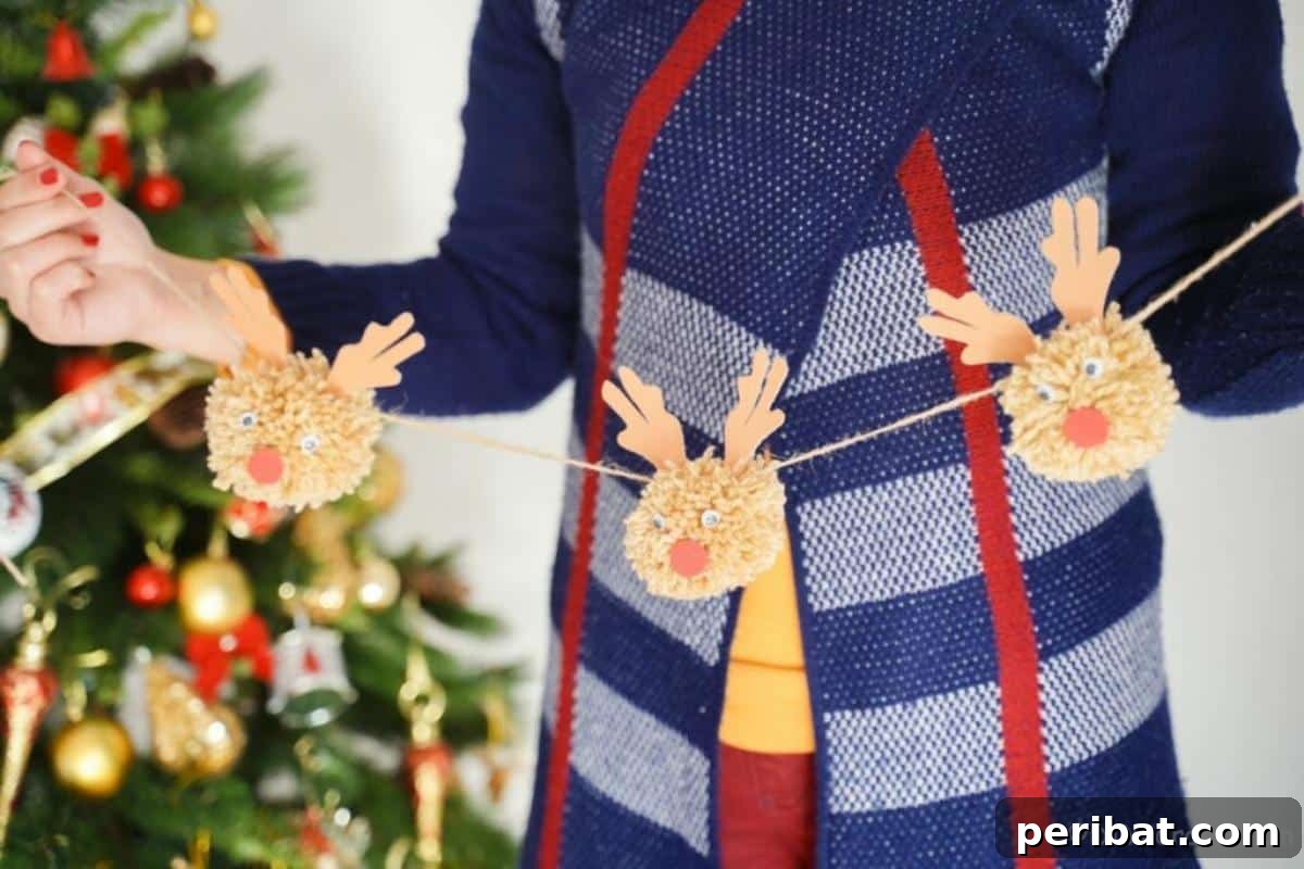 30 Creative Felt Garland DIY Ideas 3 Cute DIY Pom Pom Reindeer Christmas Garland