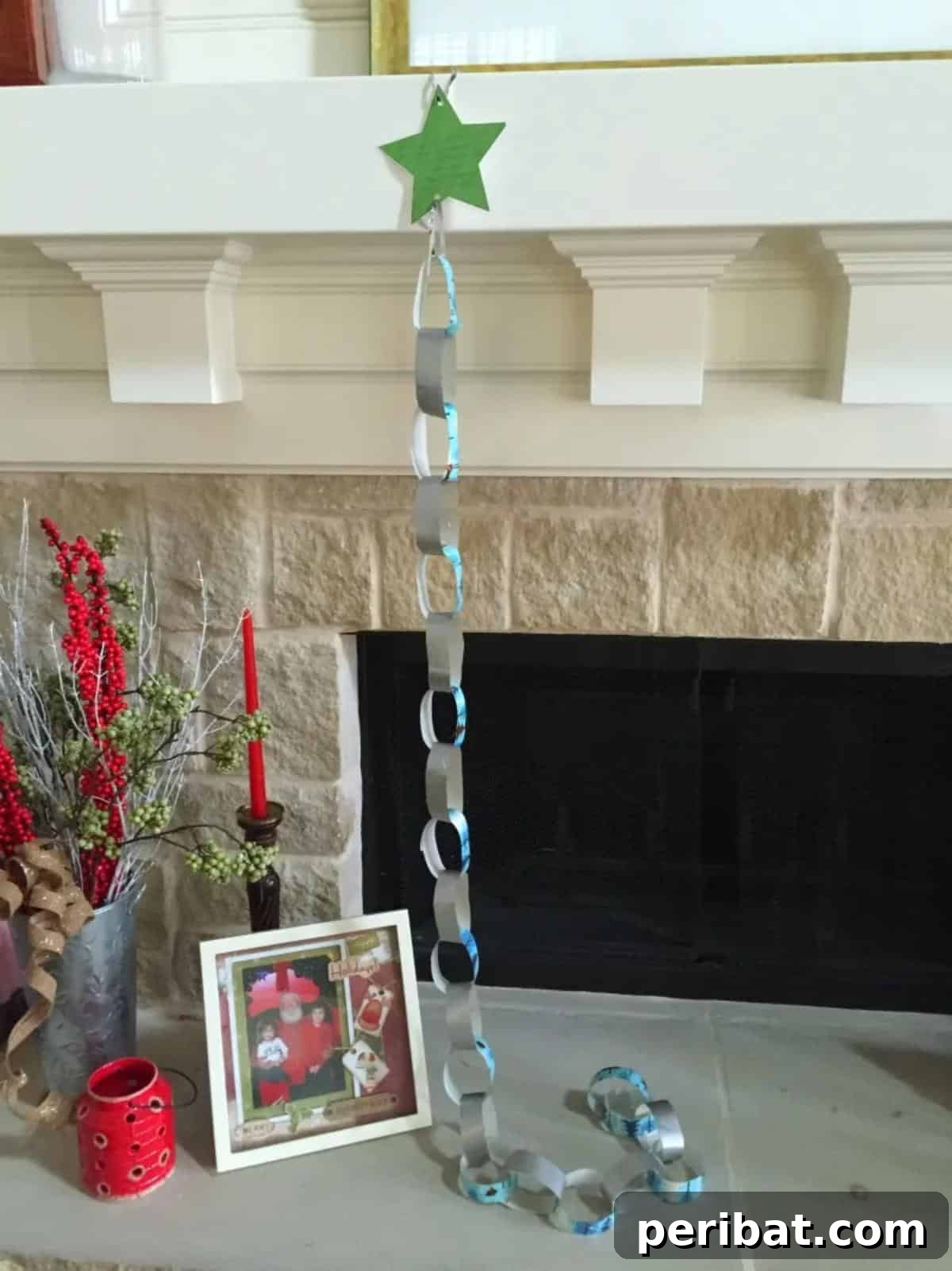 Craft Your Way to Christmas: 30 Paper Chain Countdown Projects 9 An effortlessly simple DIY Christmas countdown chain for busy families.