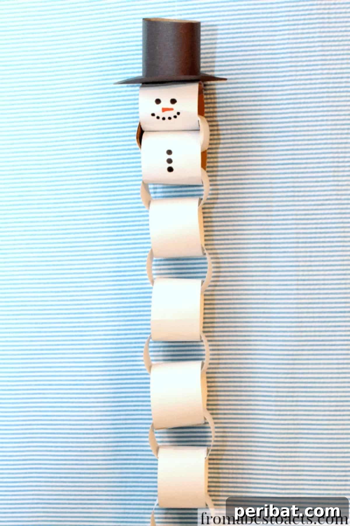 Craft Your Way to Christmas: 30 Paper Chain Countdown Projects 10 A whimsical paper chain snowman acting as a Christmas countdown.