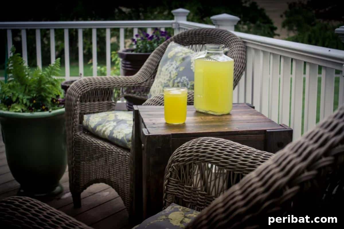 From Pallets to Paradise 40 Garden Furniture and Decor DIYs 14 Pallet End Table