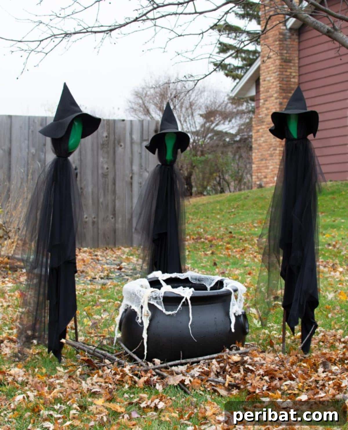 DIY Halloween Decorations From Plastic Bottles