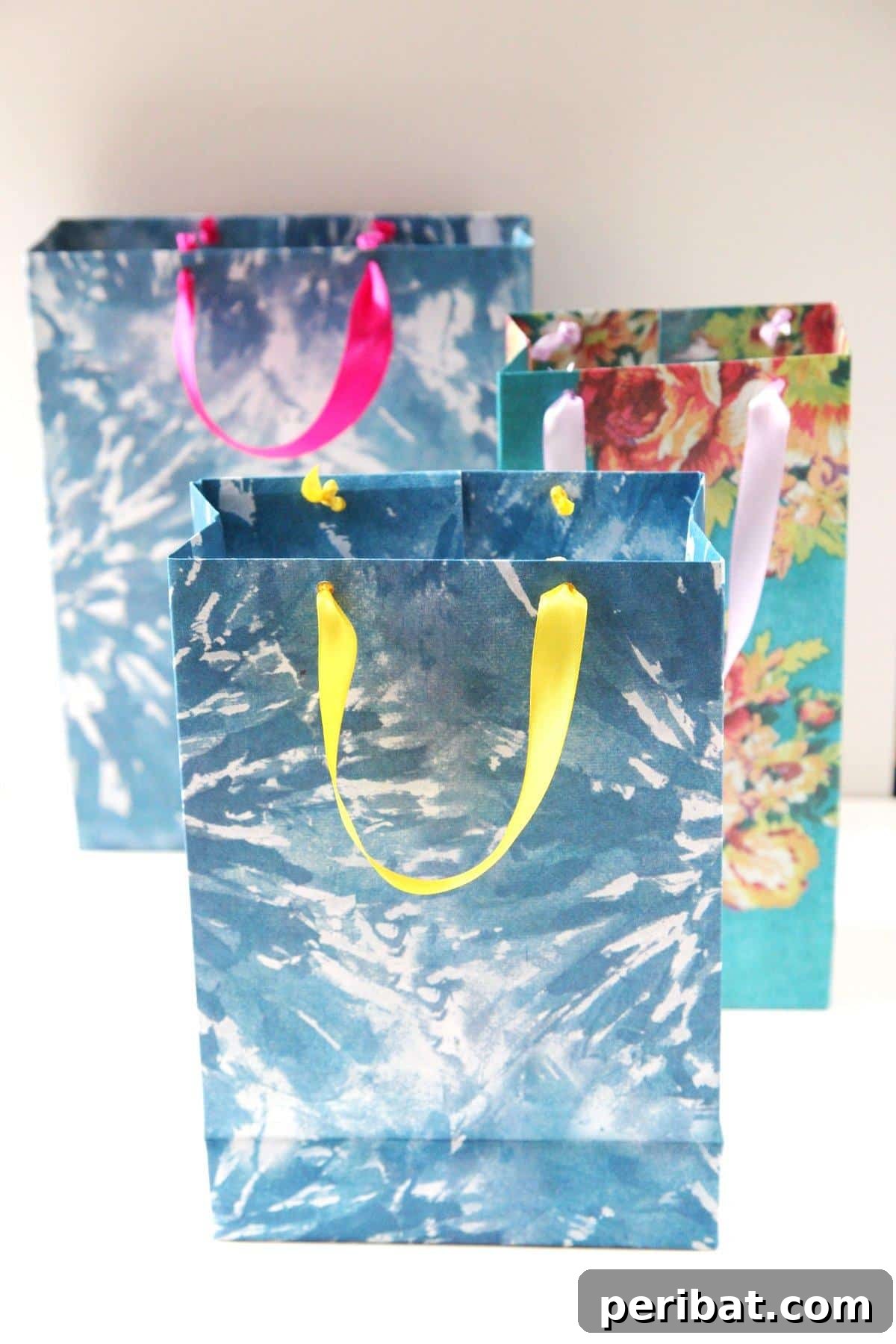 Creative Gift Packaging DIYs 13 DIY Gift Bags from Wrapping Paper