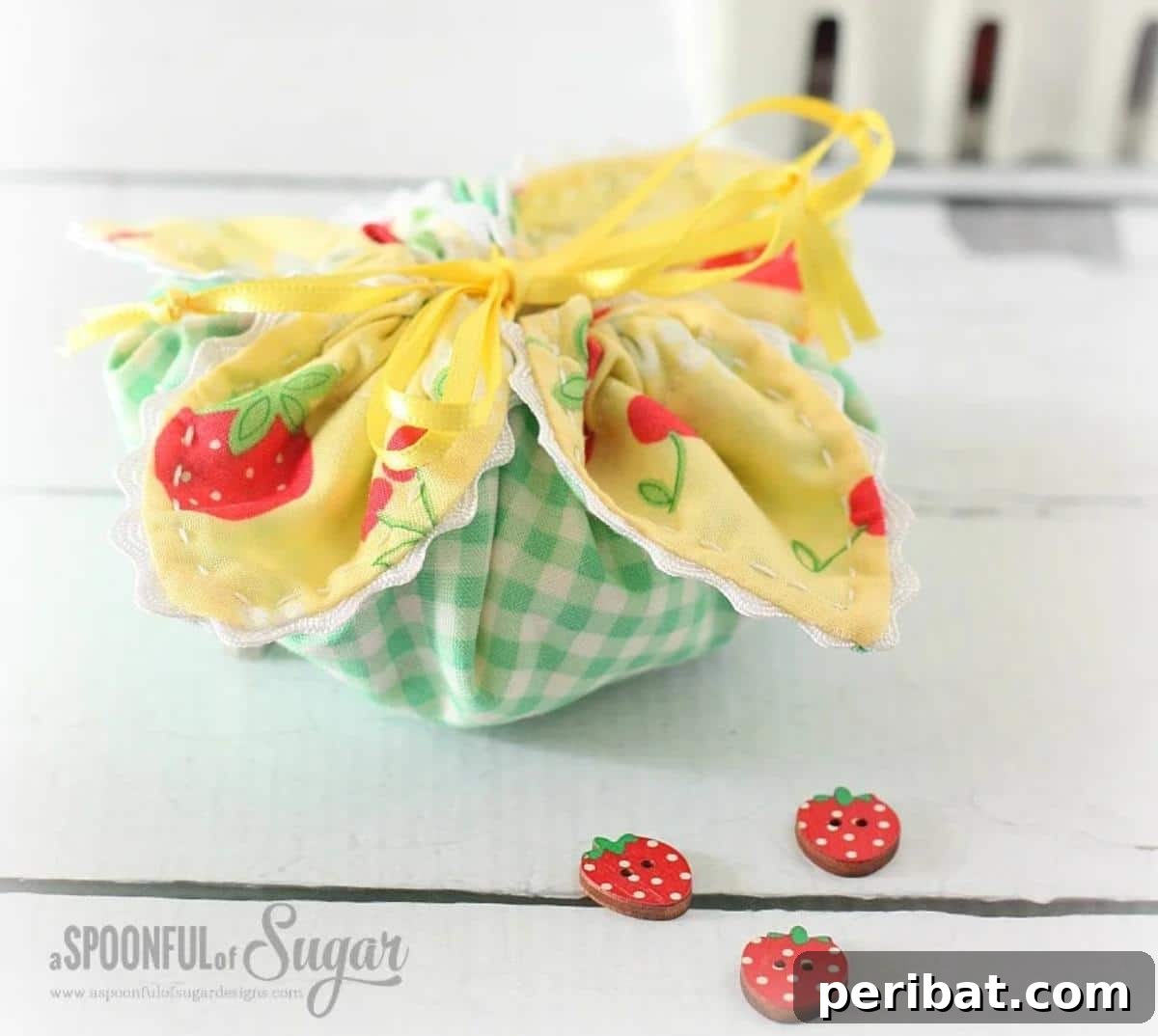 Creative Gift Packaging DIYs 10 Fabric Gift Pouch