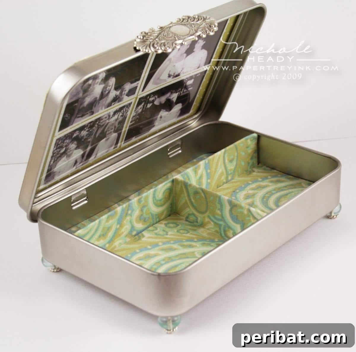 From Mint to Masterpiece: 40 Altoid Tin DIYs 30 Altoid Tin Scrap Book