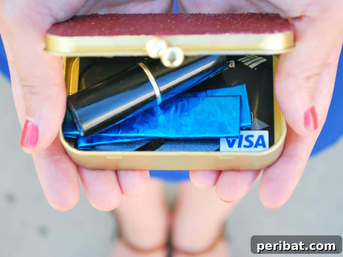 From Mint to Masterpiece: 40 Altoid Tin DIYs 36 DIY All-Purpose Card Holder