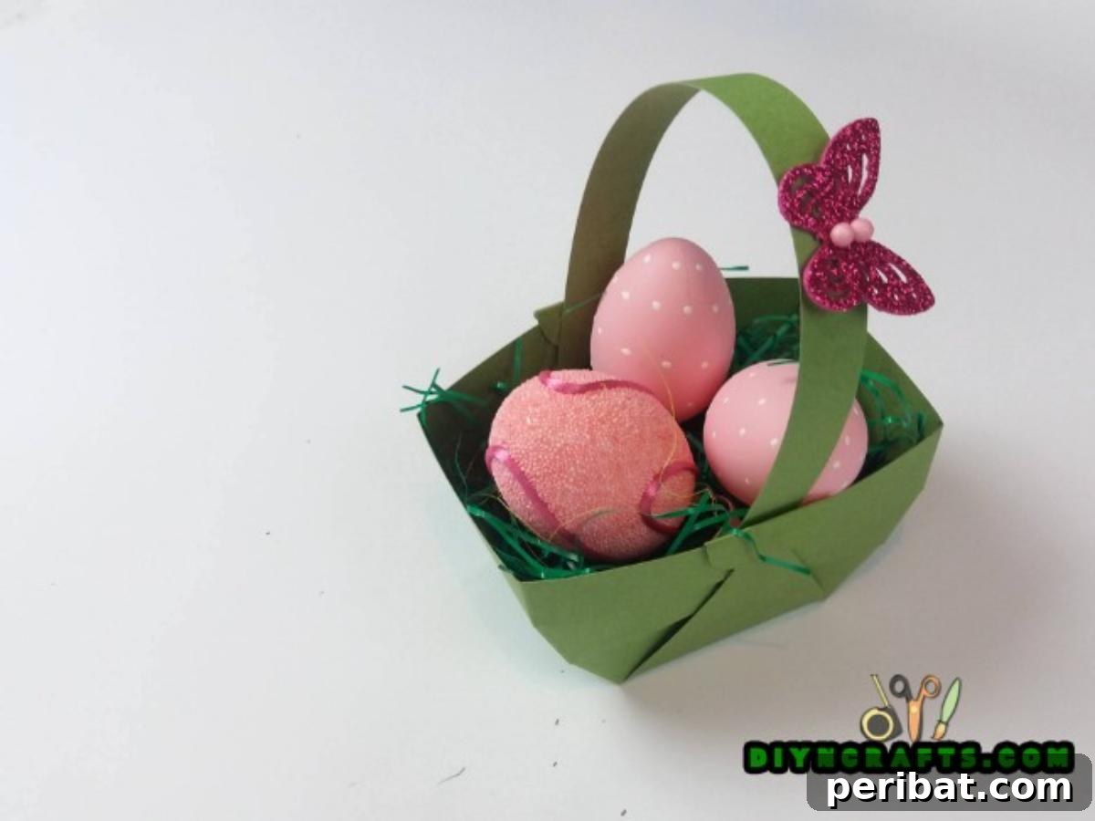 Step 6 - Decorated paper Easter basket with eggs
