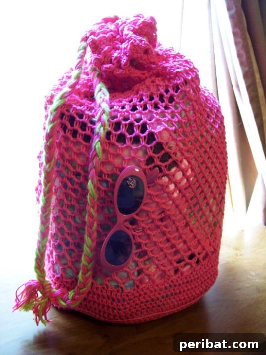 Summer Stitching: Your Guide to Crocheted and Knitted Beach Gear 2 Roomy Crochet Beach Bag