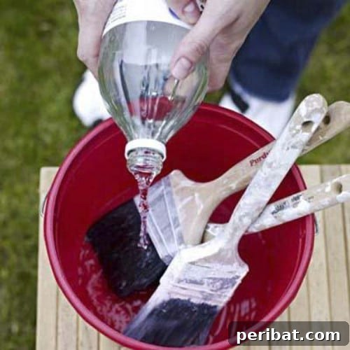 Deep Cleaning Paint Brushes with White Vinegar for Longevity