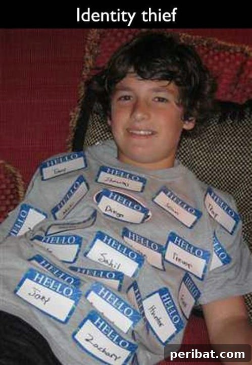 Humorous Identity Thief Costume