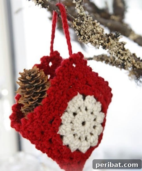 Easy Crochet Christmas Bag Ornament