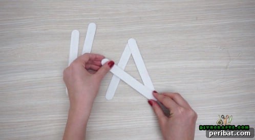 Effortless Holiday Crafting 5 DIY Ornament Videos 16 Another view of the star assembly