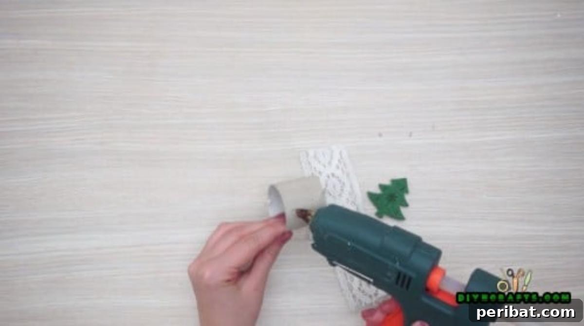 Instant Holiday Glam: 5 Napkin Rings in Less Than 2 Mins 24 Wrapping Lace Around Paper Roll Ring
