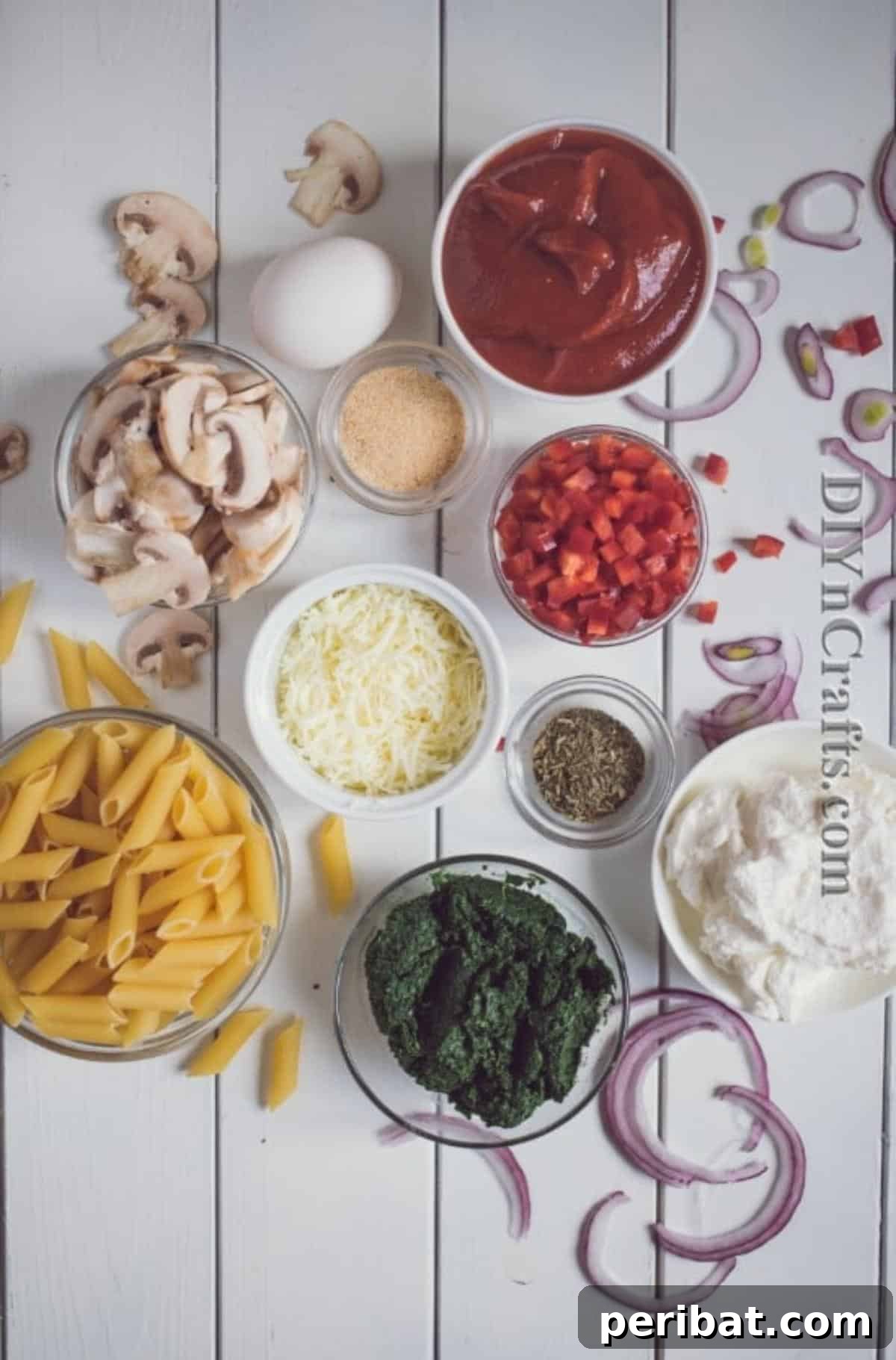 One-Pot Slow Cooker Pasta Your Ultimate Weeknight Win 3 Cremini mushrooms, bell pepper and red onion give this pasta dish its wonderful flavor