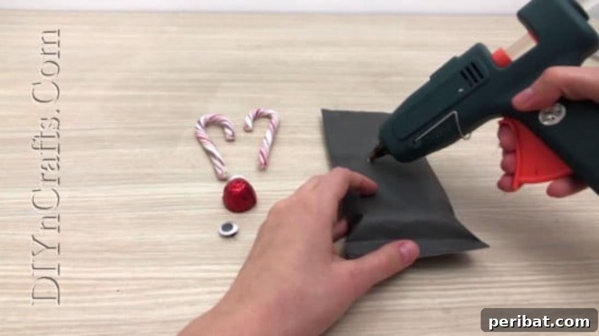 Reindeer Gift Wrap - 5 Brilliantly Creative DIY Gift Wrapping Ideas for Christmas
