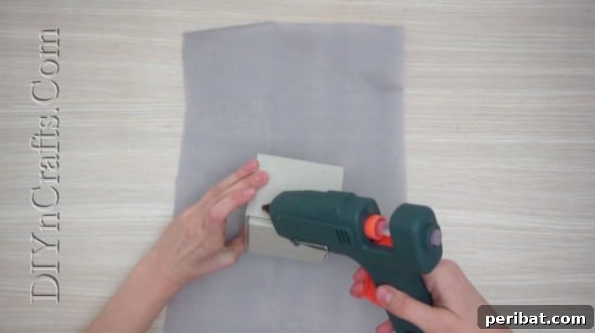 Pretty Christmas Bow Gift Wrap - 5 Brilliantly Creative DIY Gift Wrapping Ideas for Christmas