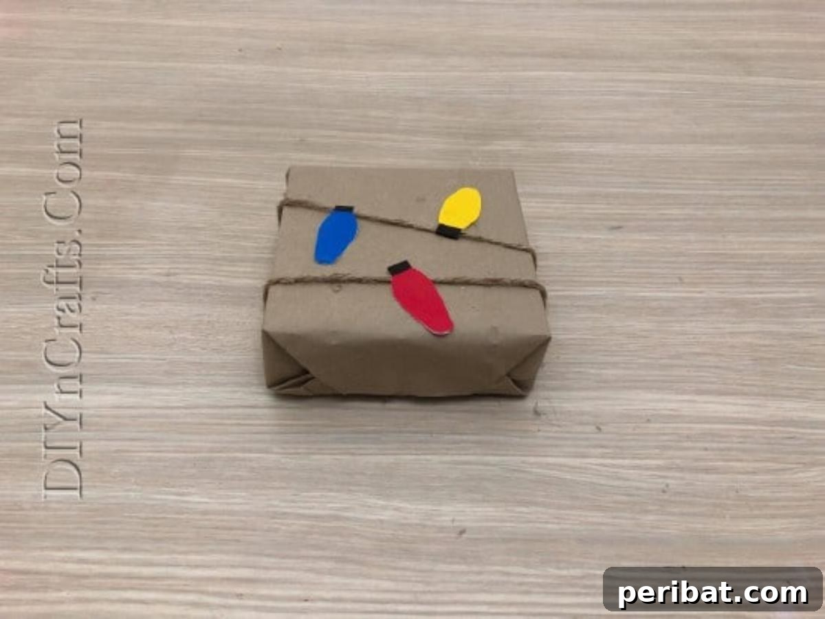 Christmas Light Gift Wrap - 5 Brilliantly Creative DIY Gift Wrapping Ideas for Christmas