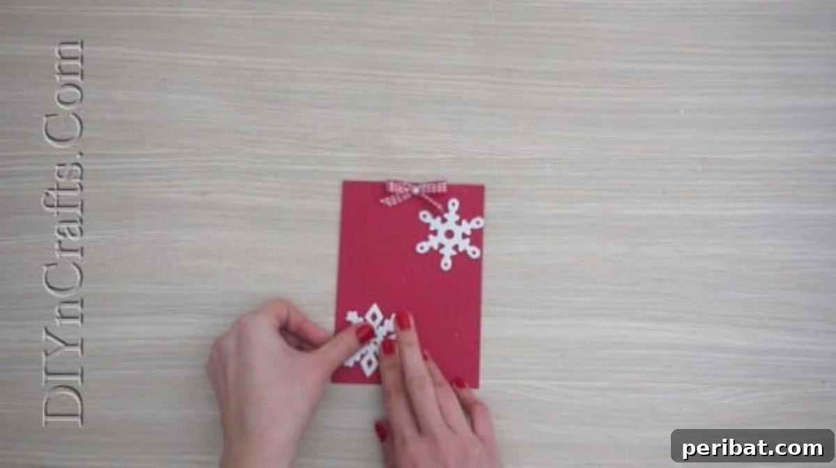 Snowflake Card - Send Your Season’s Greetings In Style With These 5 DIY Christmas Cards