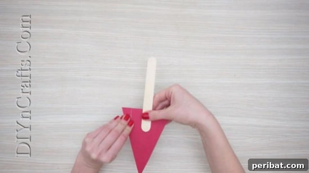 5 Simple Yet Stunning DIY Christmas Crafts 26 Santa Craft Stick - 5 Brilliantly Creative DIY Christmas Crafts Anyone Can Make