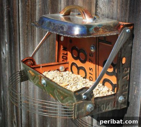 23 Kolay Yemlik Fikriyle Bahçenizi Kuşlarla Şenlendirin 8 Birdfeeders from Recycled Products - 23 DIY Birdfeeders That Will Fill Your Garden With Birds