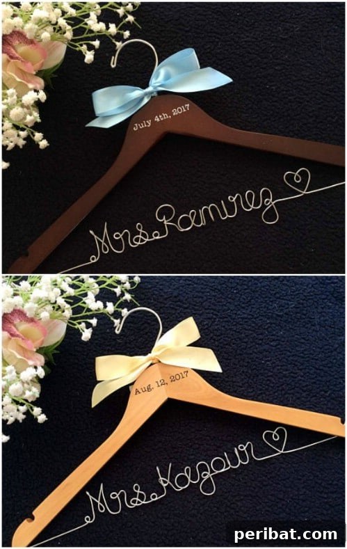 Eski Askıları Dönüştür: 16 Şaşırtıcı Kendin Yap Fikri 15 Wood Hanger Wedding Shower Gift