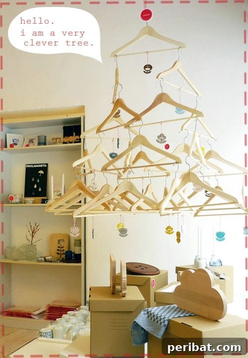 Eski Askıları Dönüştür: 16 Şaşırtıcı Kendin Yap Fikri 16 Decorative Coat Hanger Tree