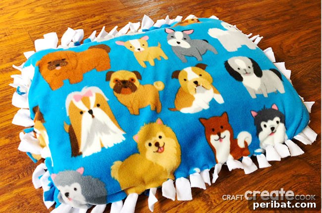 35+ Ingenious No-Sew Craft Ideas 31 Comfortable no-sew dog bed with a playful dog pattern