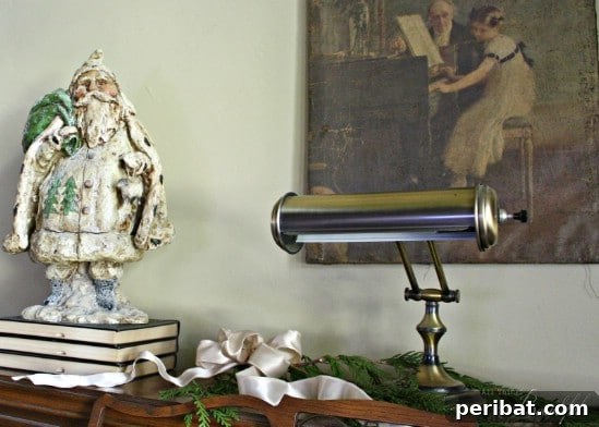 Use Untraditional Decorations - 30 Stunning Ways to Decorate Your Living Room This Christmas
