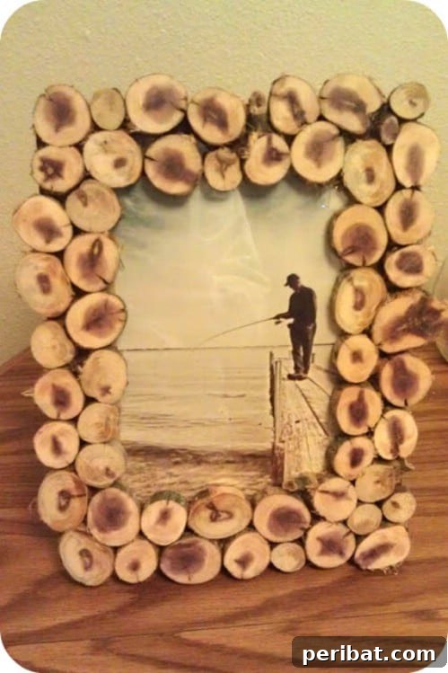 DIY Rustic Home Decor Creations 12 Wooden Picture Frame - 40 Rustic Home Decor Ideas You Can Build Yourself