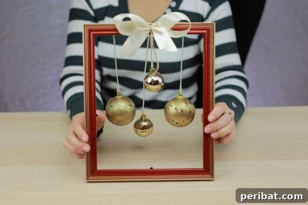 Stunning Christmas Wreath from a Picture Frame