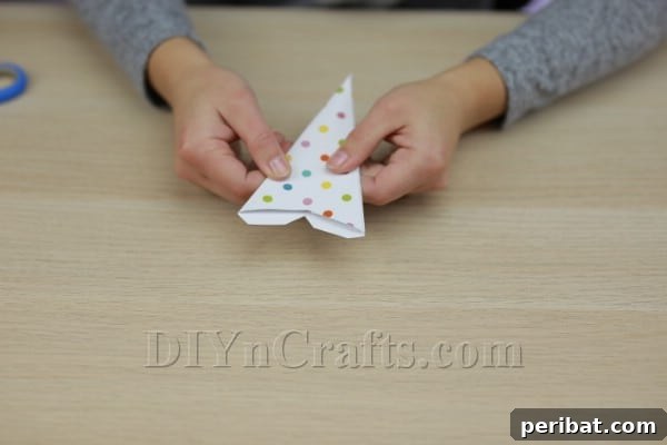 Kağıt ve Kartondan Dekoratif 3 Boyutlu Yıldız Yapımı 13 img 46164 12