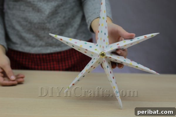 Kağıt ve Kartondan Dekoratif 3 Boyutlu Yıldız Yapımı 20 img 46164 19