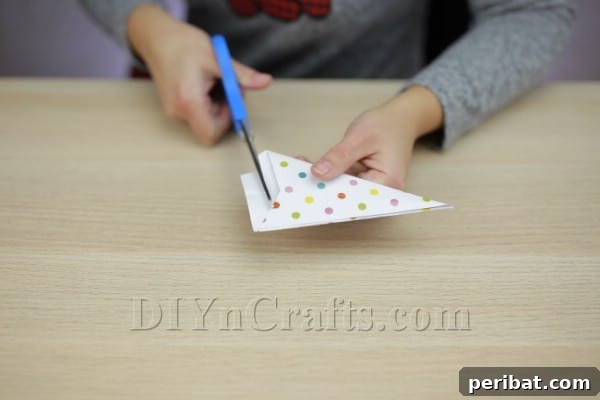 Kağıt ve Kartondan Dekoratif 3 Boyutlu Yıldız Yapımı 10 img 46164 9