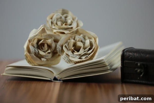 How to Make a Romantic Bouquet From an Old Book - Finished paper rose bouquet