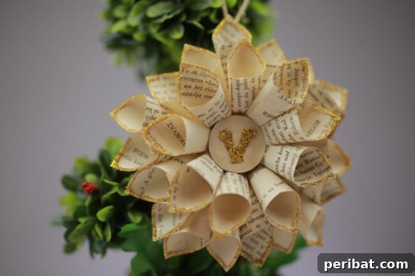 How to Make a Charming Flower Decoration Out of an Old Book
