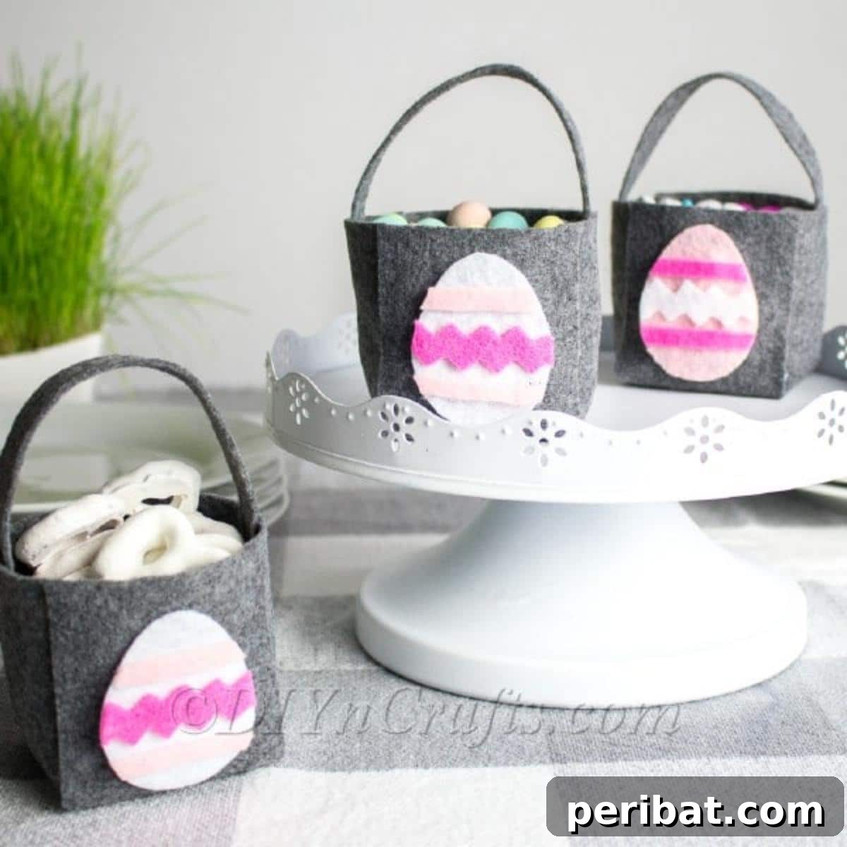 Make a No Sew Easter Basket Free Template Video Tutorial 13 Finished no sew Easter baskets with cute egg decoration.