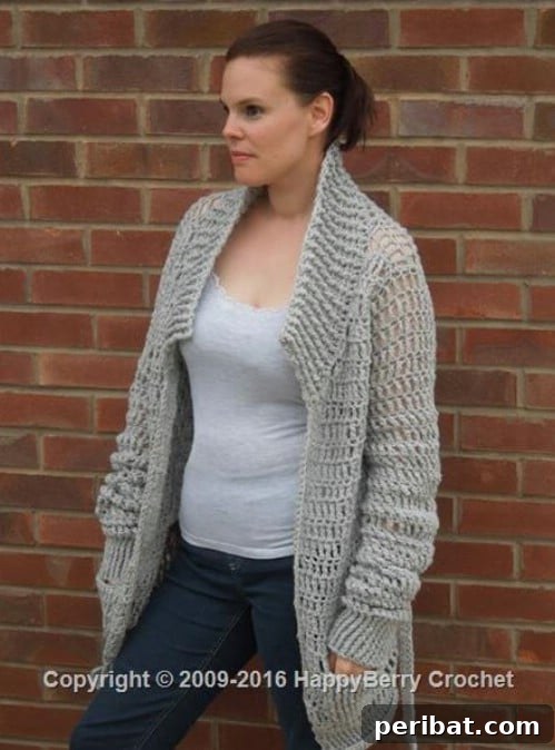 Easy Baggy Cardigan with generous fit and front pockets