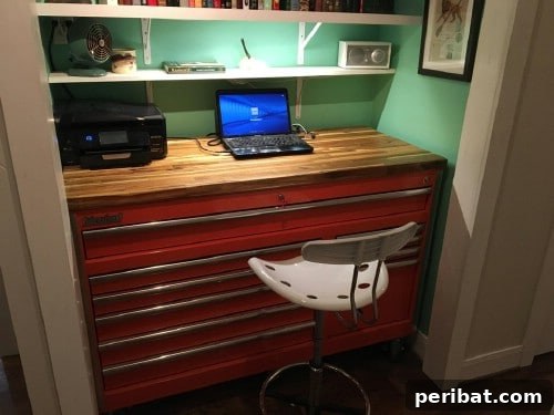 DIY Repurposed Toolbox Desk