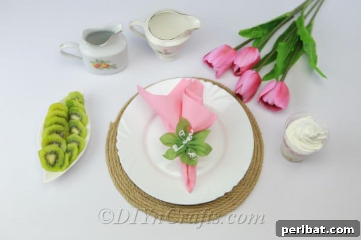 Evine Pottery Barn Dokunuşu: El Yapımı Jüt Amerikan Servisleri 4 DIY jute placemat with a white plate and pink flower on a wooden table