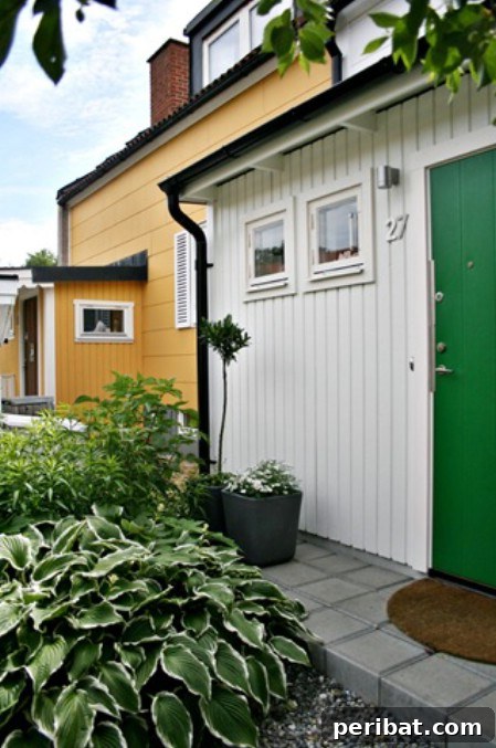 Elevate Your Exterior 150 Genius Projects to Maximize Curb Appeal 111 Add A Small Privacy Trellis - 150 Remarkable Projects and Ideas to Improve Your Home's Curb Appeal