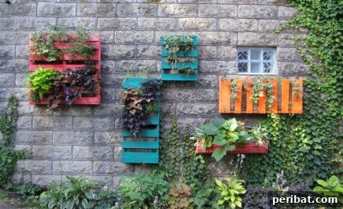 Stunning & Simple DIY Flower Bed Projects for Outdoor Appeal 39 Wall Flower Garden made from repurposed pallets