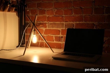 50 Handmade Father's Day Gifts That Show You Care 20 Tres Desk Lamp