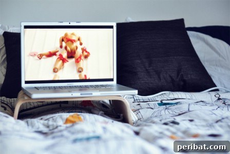 50 Handmade Father's Day Gifts That Show You Care 8 Laptop Riser